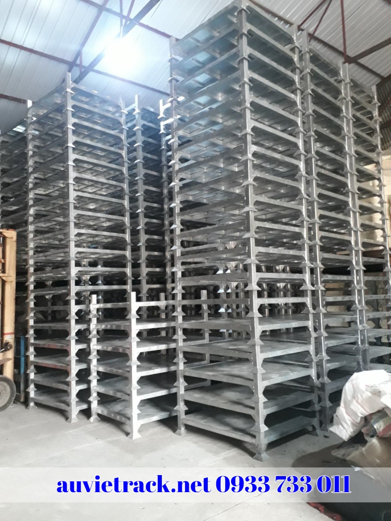 pallet xếp chồng
